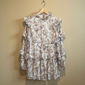 Flattering mini Dress